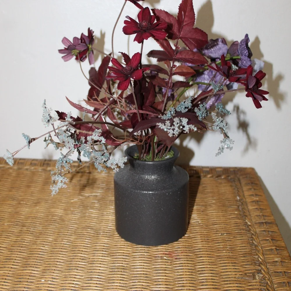 Williams Sonoma Halloween Blackened Arrangement.
